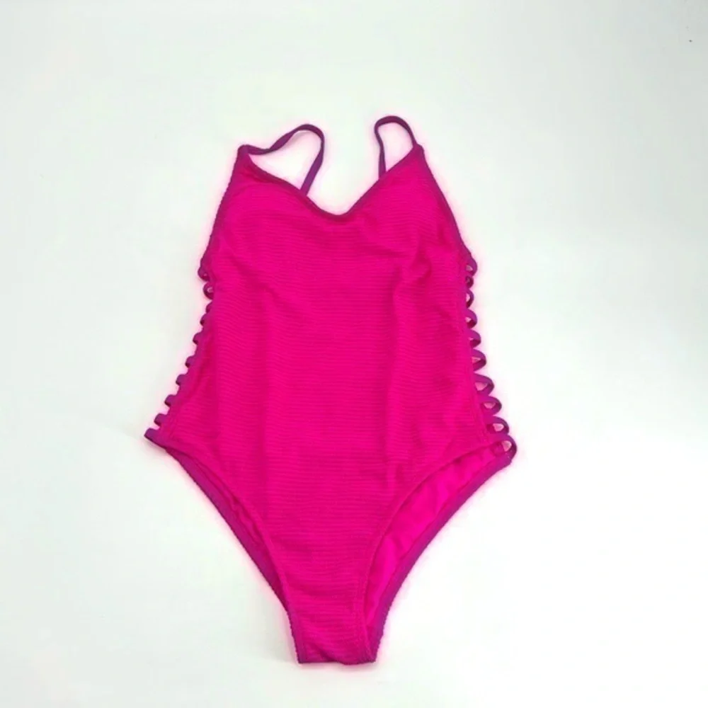 UEC Hot pink Xhileration one piece bathing suit medium textured fabric